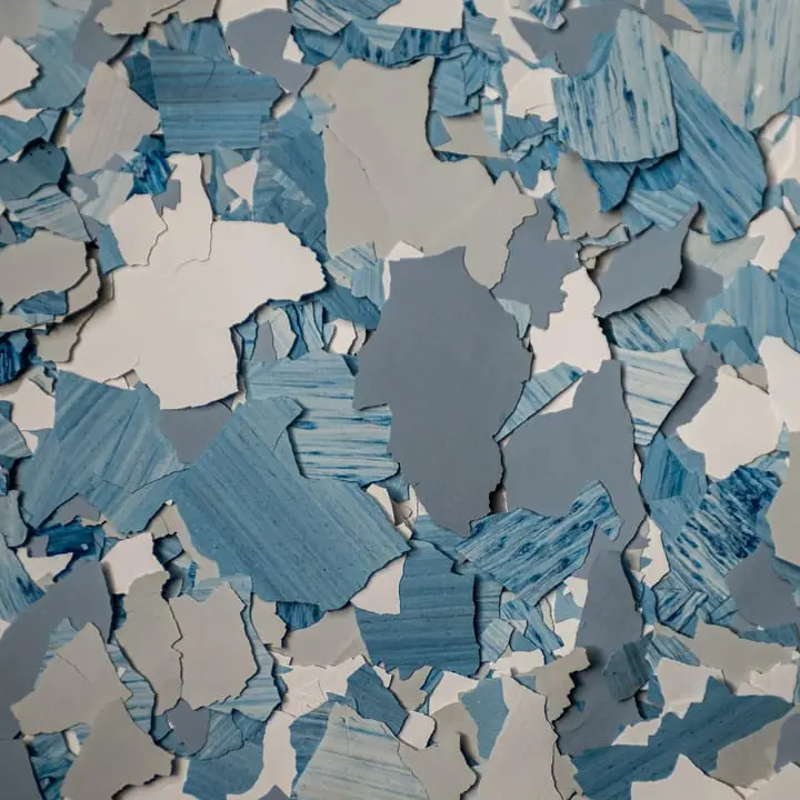 Iceberg flake blend, cool blue, pale grey and white one-inch chips