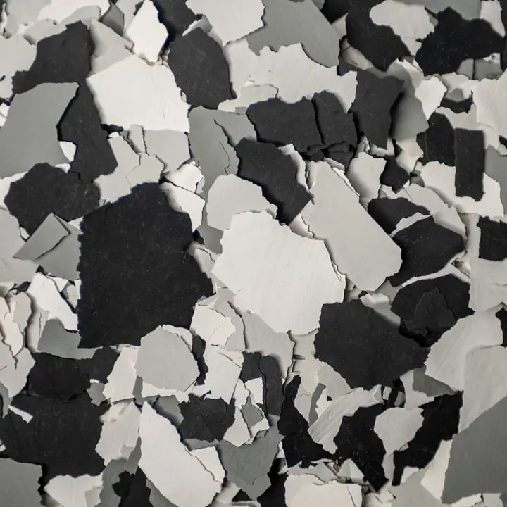 Tuxedo flake blend, black, white and grey one-inch chips
